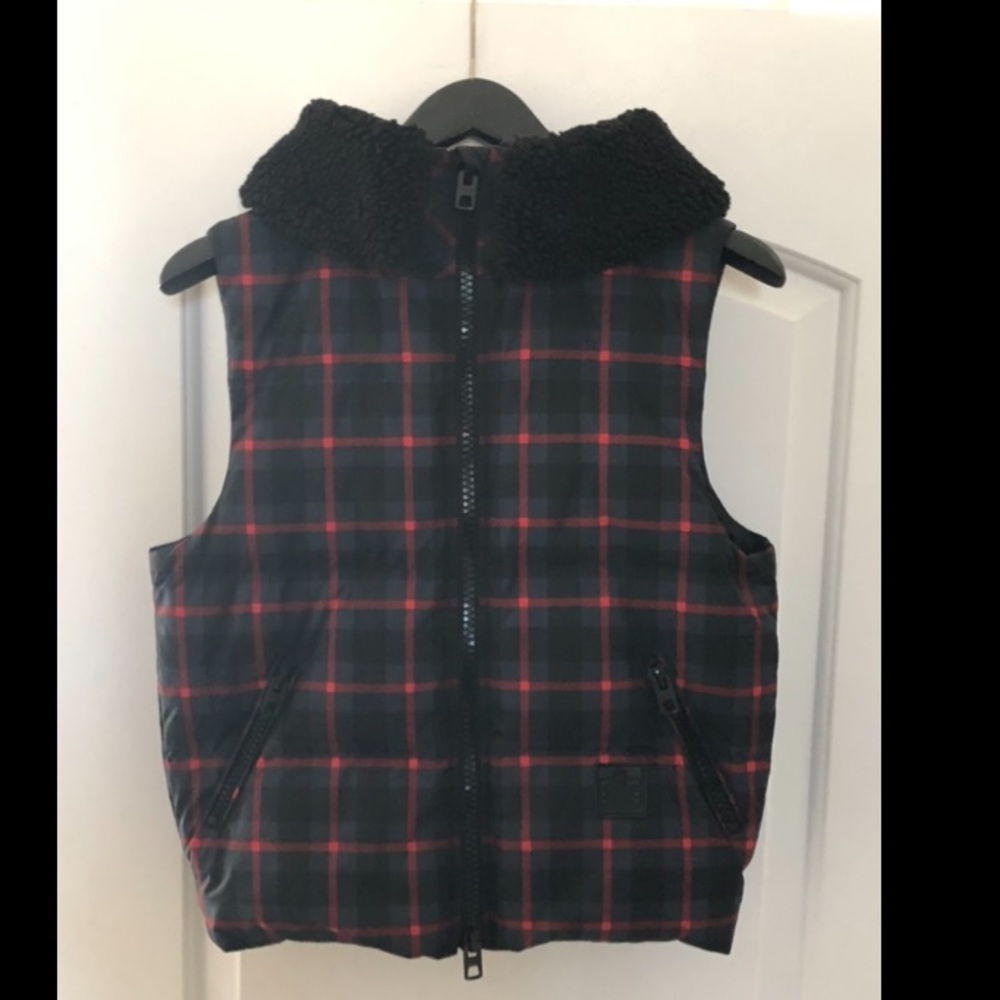 Coach Vest - Picture 2 of 5